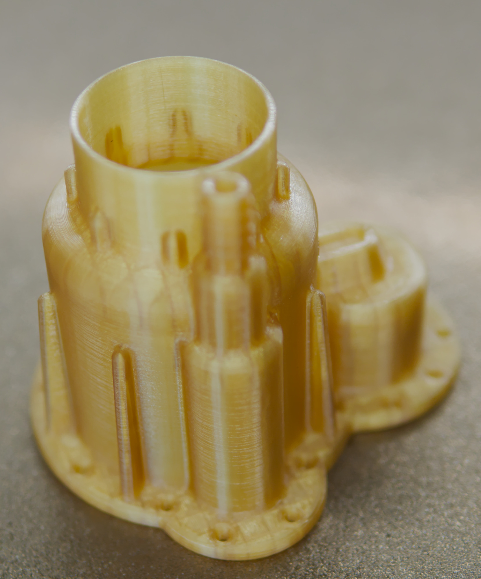 Manifold aus ULTEM 1010 (Seitenansicht), gefertigt auf dem TrueFormer 600